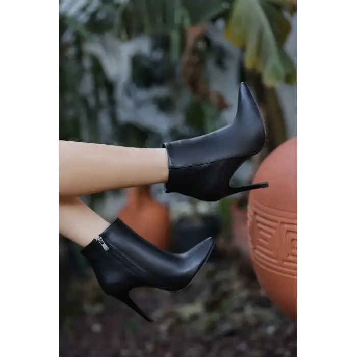 Blan Siyah Cilt Topuklu Bot