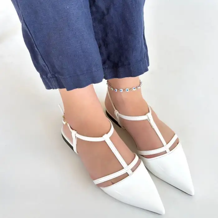 Canca Beyaz Rugan Babet Ayakkabı