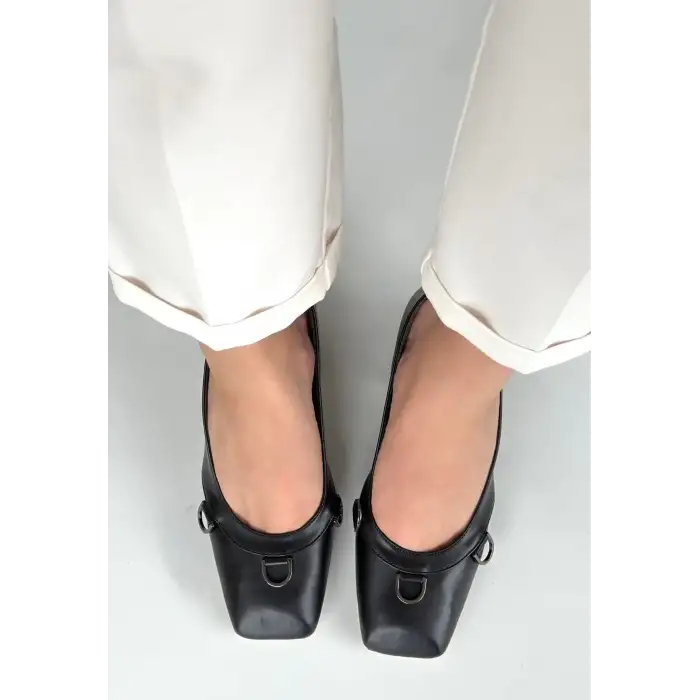 Cande Siyah Cilt Topuklu Ayakkabı