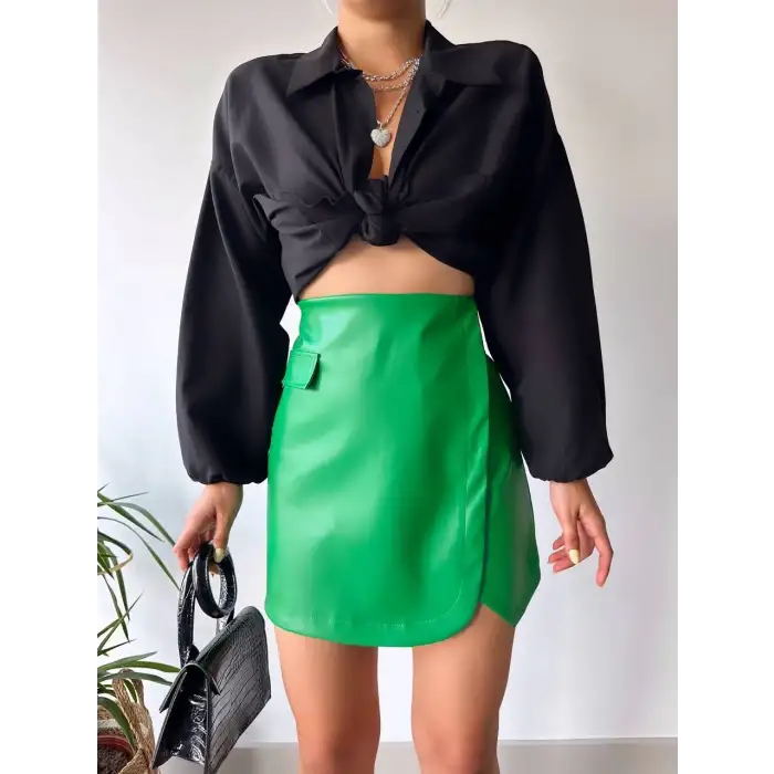 Cep detaylı oval kapaklı deri etek yeşil h240048