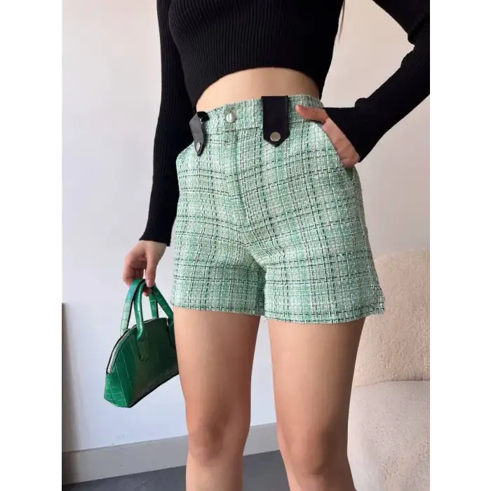 Çıtçıtlı siyah köprü tüvit şort yeşil