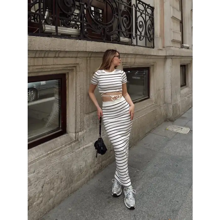 Çizgili etekli takım beyaz s3609