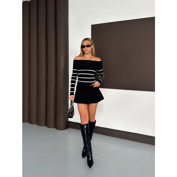 Çizgili madonna yaka kaşkorse bluz siyah a844