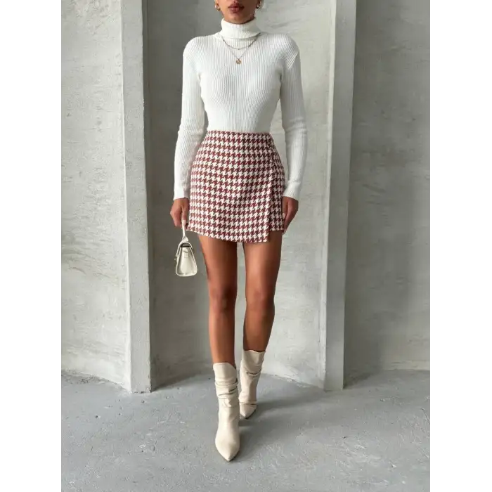 İki düğmeli kaz ayağı desen ch kumaş şort etek bordobeyaz h26414