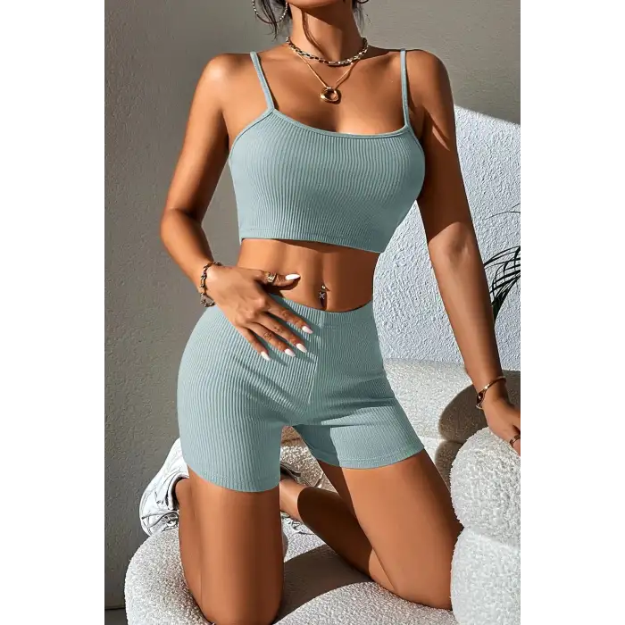 Kadın Açık Mavi Şortlu Kaşkorse Gecelik Takım – Modern, Konforlu ve Günlük Kombinlere Uygun
