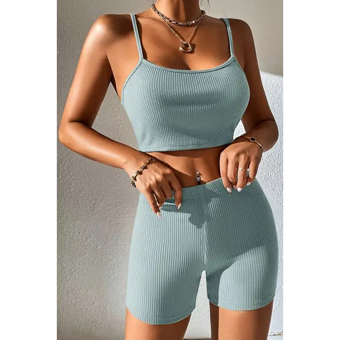 Kadın Açık Mavi Şortlu Kaşkorse Gecelik Takım – Modern, Konforlu ve Günlük Kombinlere Uygun