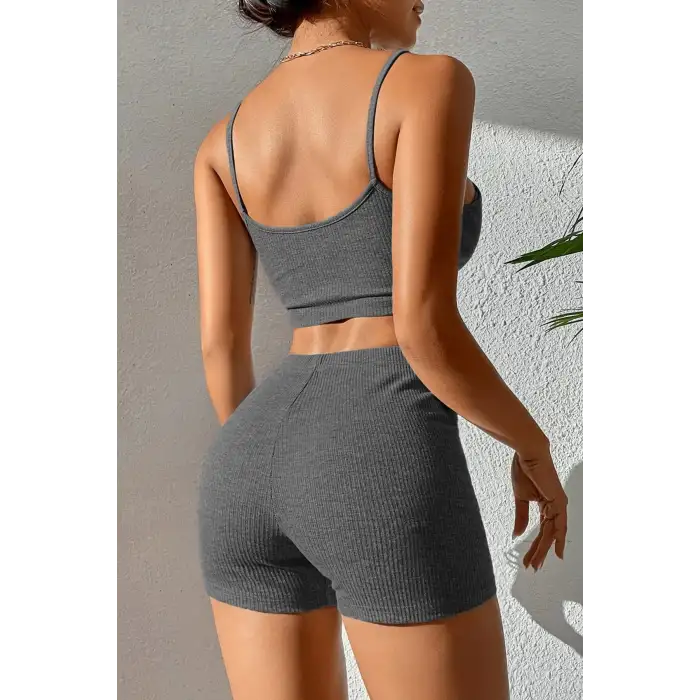 Kadın Antrasit Gri Şortlu Kaşkorse Gecelik Takım – Modern, Konforlu ve Günlük Kombinlere Uygun