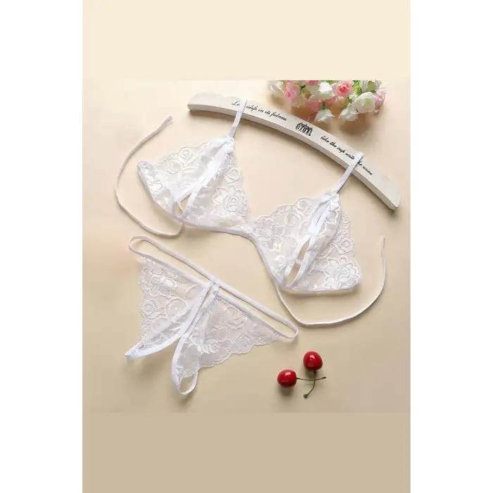 Kadın Beyaz Dantelli Sütyen Külot Takımı – Modern, Konforlu ve Günlük Kombinlere Uygun