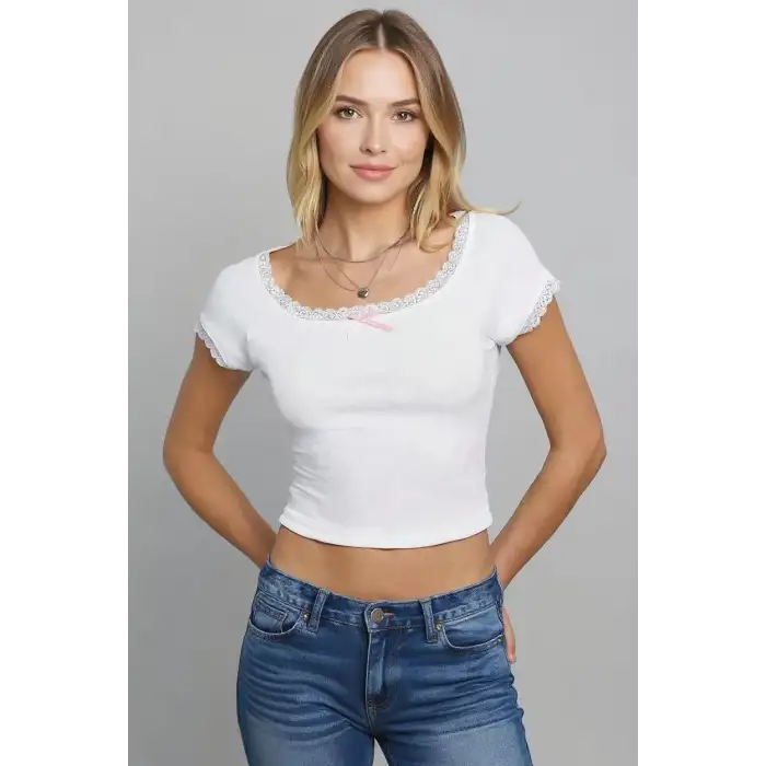 Kadın Beyaz Normal Kalıp Dantel Detalı Ince Askılı Oyuk Yaka Atlet – Modern ve Şık Tasarım