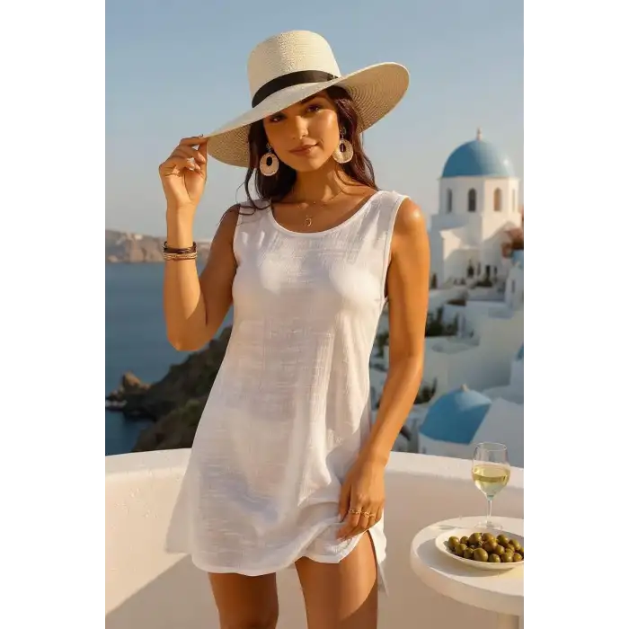 Kadın Beyaz Sırt Detaylı Yırtmaçlı Plaj Elbisesi Pareo – Şık, Rahat ve 4 Mevsim Kullanıma Uygun