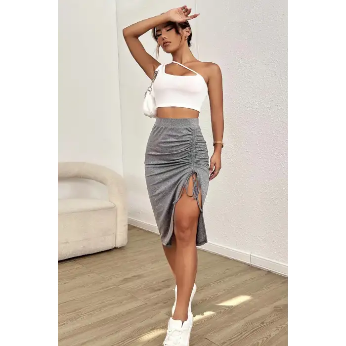 Kadın Beyaz Tek Omuzlu Çapraz Askılı Crop Top Büstiyer