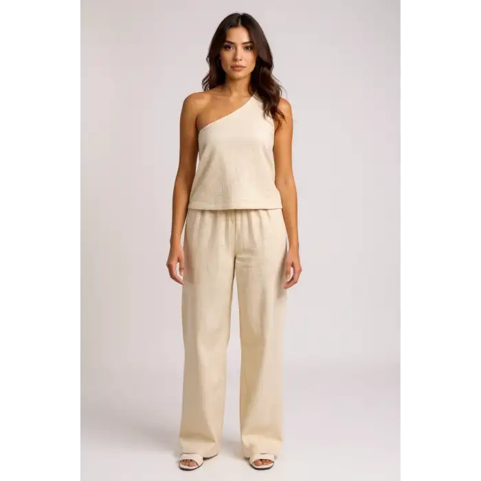 Kadın Beyaz Tek Omuzlu Şık Bluz & Geniş Paça Pantolon İkili Takım