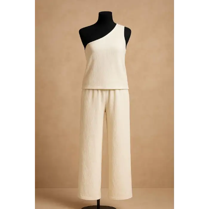 Kadın Beyaz Tek Omuzlu Şık Bluz & Geniş Paça Pantolon İkili Takım