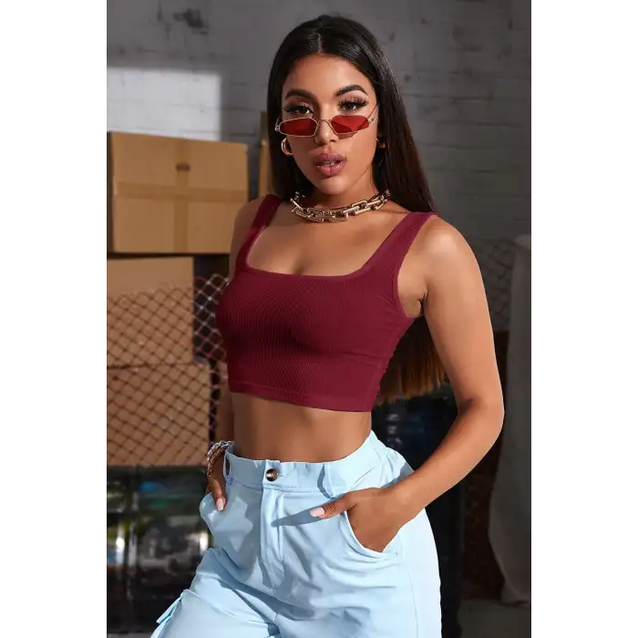 Kadın Bordo Kalın Askılı Crop Top Büstiyer – Modern ve Şık Tasarım
