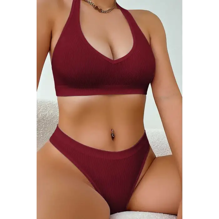 Kadın Bordo Seamless Tanga Sütyen Takım – Modern, Konforlu ve Günlük Kombinlere Uygun