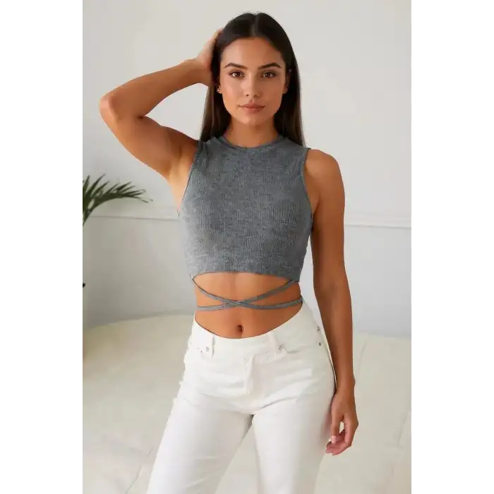 Kadın Gri Çapraz Bağlamalı Crop Top Büstiyer – Modern ve Şık Tasarım