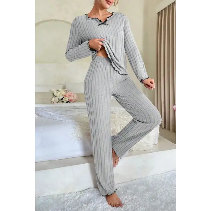 Kadın Gri Çizgili Uzun Kollu Fiyonk Detaylı Pijama Takımı Rahat Mevsimlik