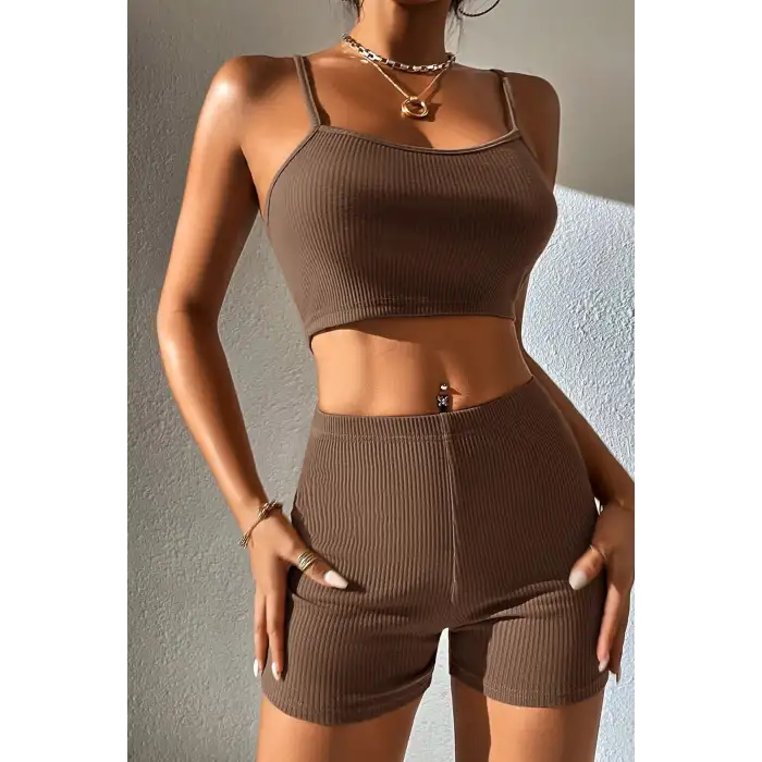Kadın Kahverengi Şortlu Kaşkorse Gecelik Takım – Modern, Konforlu ve Günlük Kombinlere Uygun