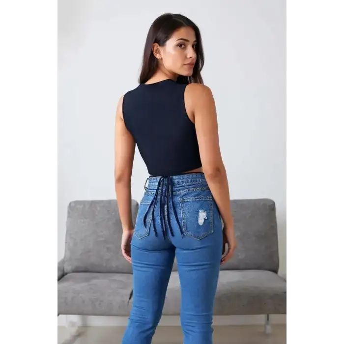 Kadın Lacivert Çapraz Bağlamalı Crop Top Büstiyer – Modern ve Şık Tasarım