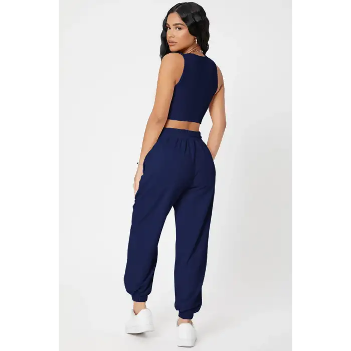 Kadın Lacivert Kaşkorse Cepli Jogger Eşofman Altı ve Crop Top Bluz – Şık, Rahat ve Kolay Kombinlenebilir