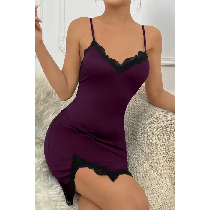 Kadın Mor Göğsü ve Bacakları Dantelli Yırtmaçlı Şık Gecelik – Modern ve Şık Tasarım