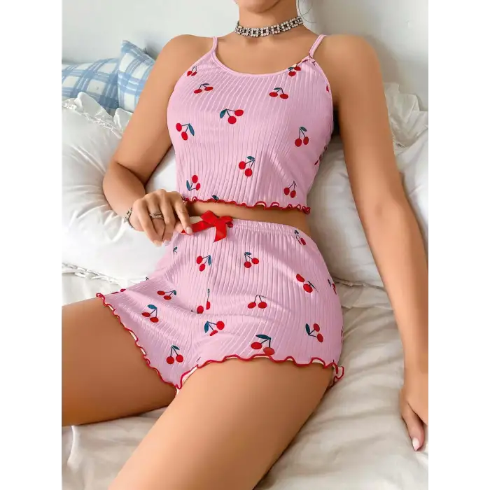 Kadın Pembe Kiraz Desenli Askılı Şortlu Pijama Takım 5044