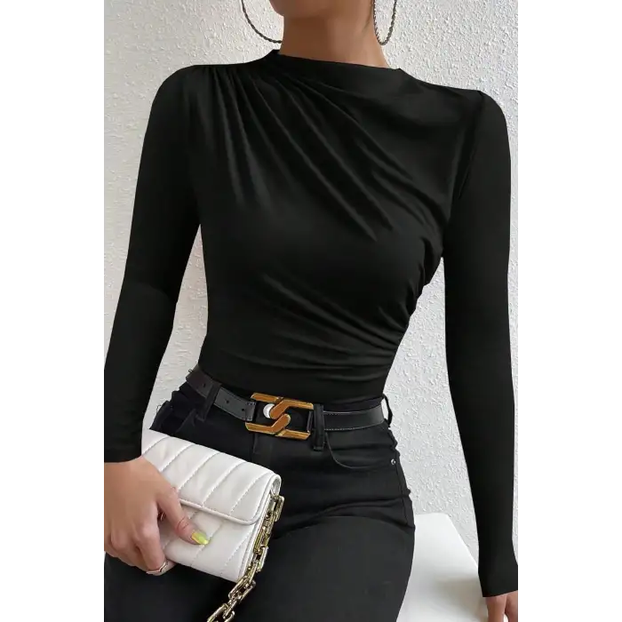 Kadın Siyah Belden ve Boyundan Büzgü Detaylı Uzun Kollu Bluz