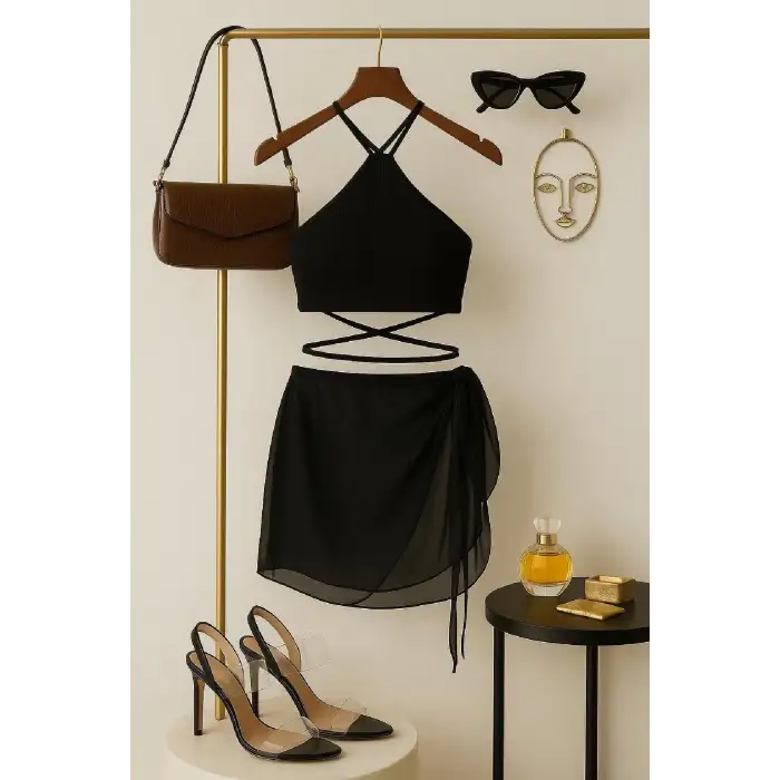 Kadın Siyah Çapraz Bağlamalı Crop ve Pareo 2li Set – Modern ve Şık Tasarım