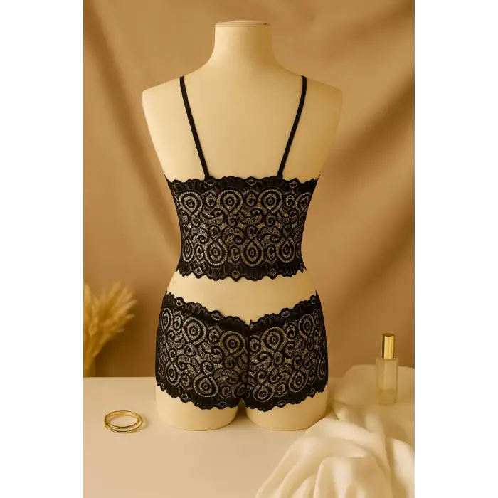Kadın Siyah Dantel Bralet Şort Takımı – Şık, Zarif ve Feminen İç Giyim