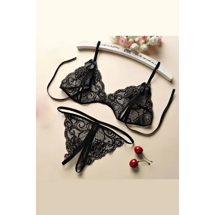 Kadın Siyah Dantelli Sütyen Külot Takımı – Modern, Konforlu ve Günlük Kombinlere Uygun