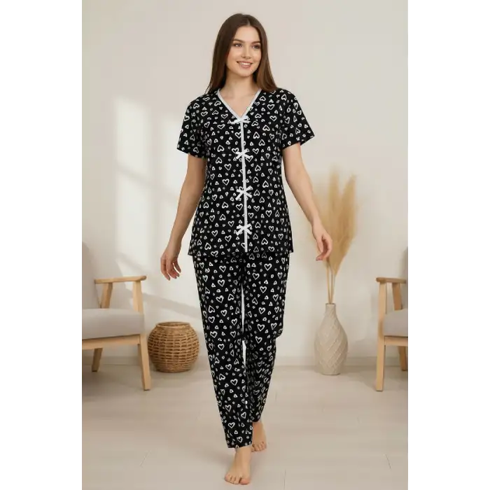 Kadın Siyah Kalp Desenli Fiyonklu Kısa Kollu Uzun Pijama Takımı