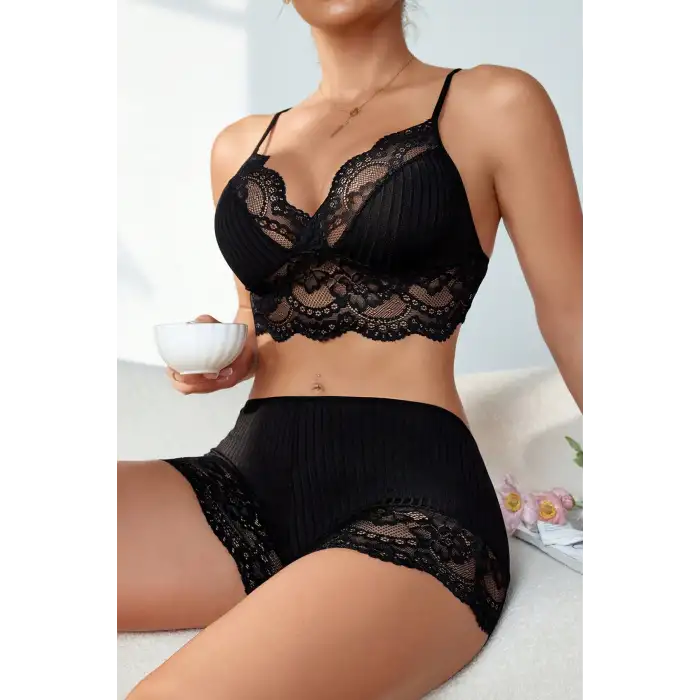 Kadın Siyah Kaşkorse ve Dantel Detaylı Şortlu Gecelik Takım