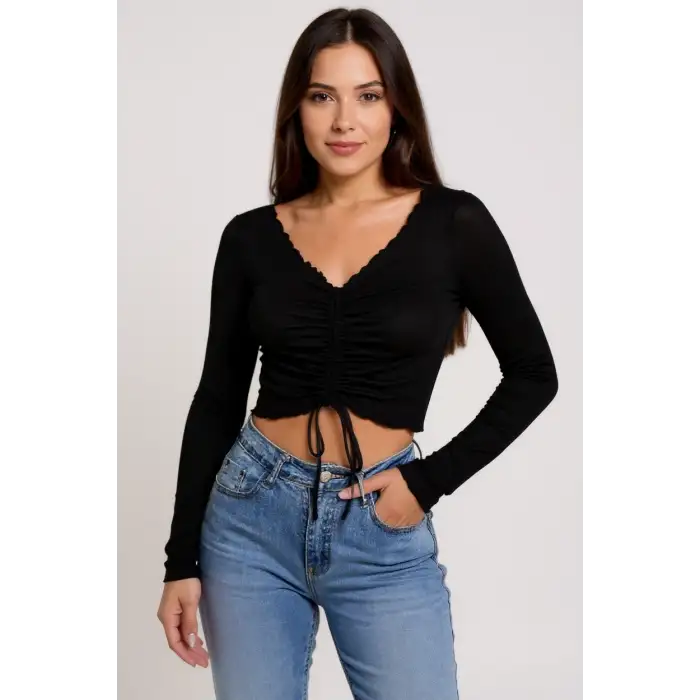 Kadın Siyah Uzun Kollu Büzdürme Bağcık Detaylı Crop Top Bluz – Şık, Rahat ve Kolay Kombinlenebilir