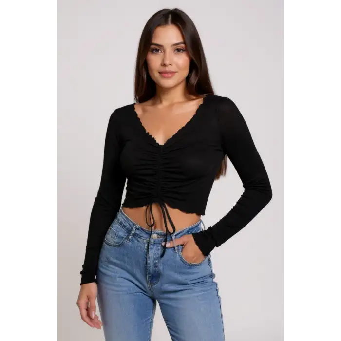 Kadın Siyah Uzun Kollu Büzdürme Bağcık Detaylı Crop Top Bluz – Şık, Rahat ve Kolay Kombinlenebilir
