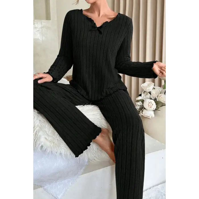 Kadın Siyah Uzun Kollu Fiyonklu Yuvarlak Yaka Mevsimlik Pijama Takımı