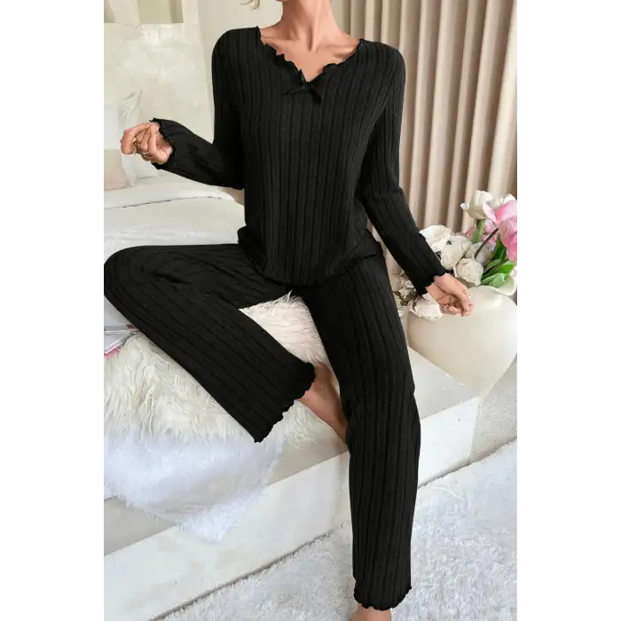 Kadın Siyah Uzun Kollu Fiyonklu Yuvarlak Yaka Mevsimlik Pijama Takımı