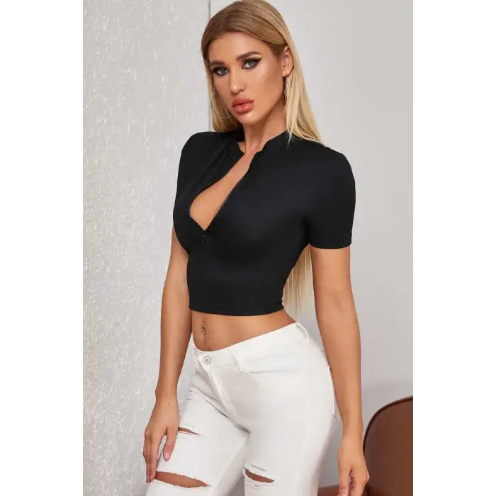 Kadın Siyah Yarım Fermuarlı ve Kısa Kollu Crop Top Bluz