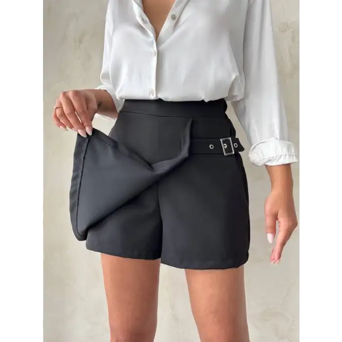 Kadın tokalı şort etek siyah s25449