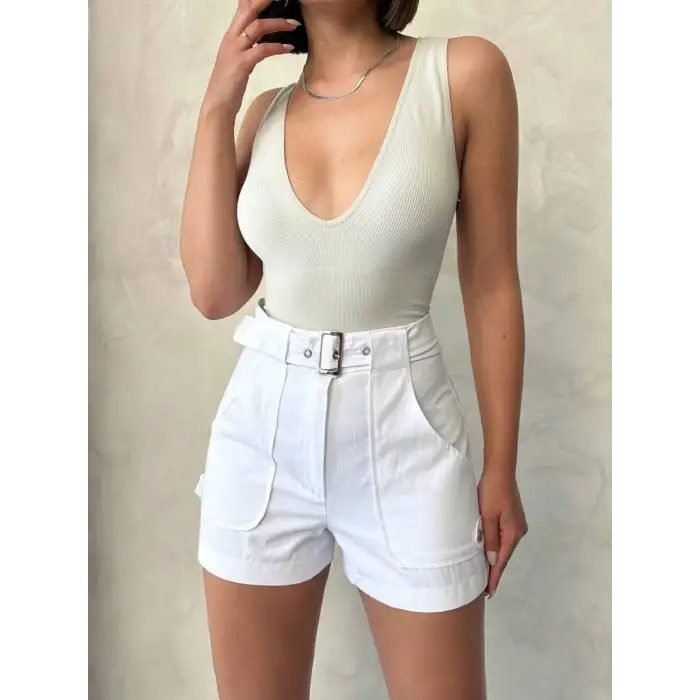Kemer detaylı gabardin şort beyaz s25289