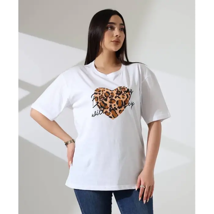 Leopar kalp baskılı tişört