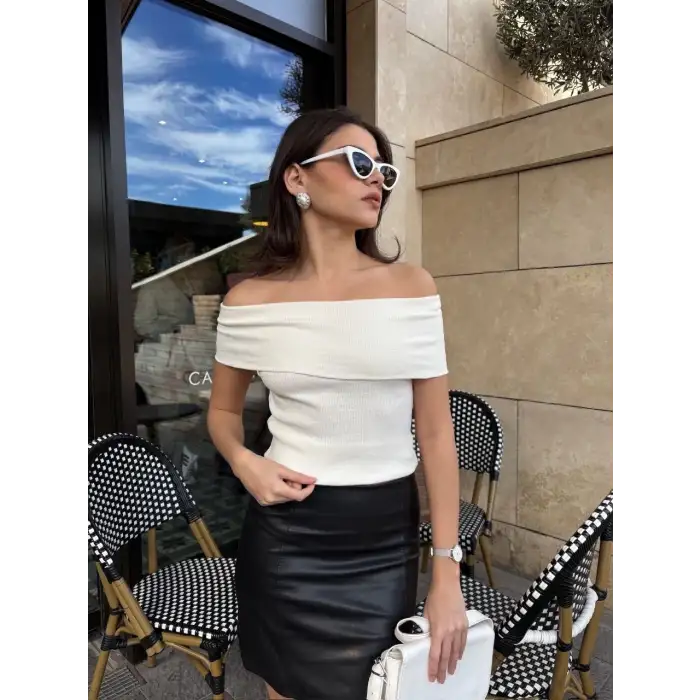 Madonna yaka sıfır kol bluz