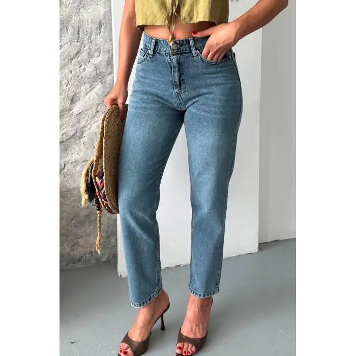 Mom fit kar yıkama bıyık detaylı jeans pantolon d2006
