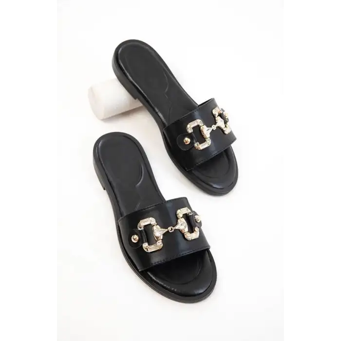 Toha Siyah Cilt Tokalı Terlik