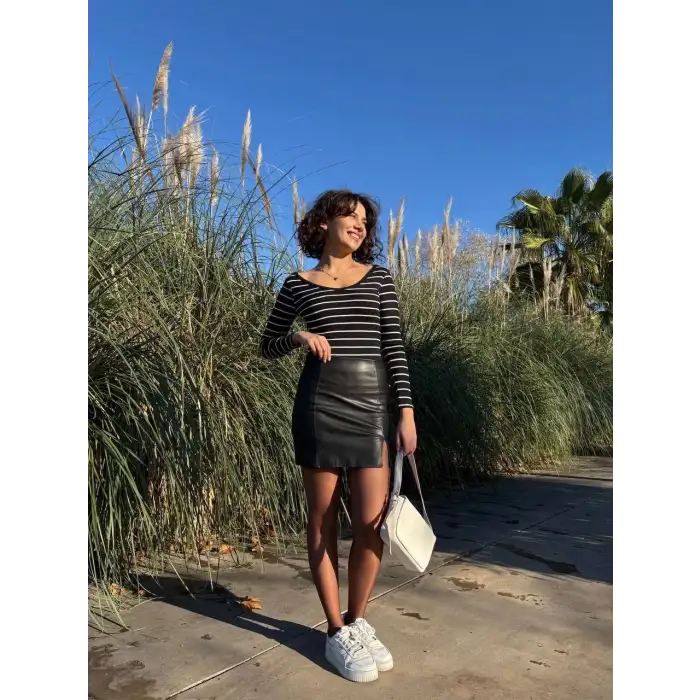 V yaka çizgili bluz siyah A3699