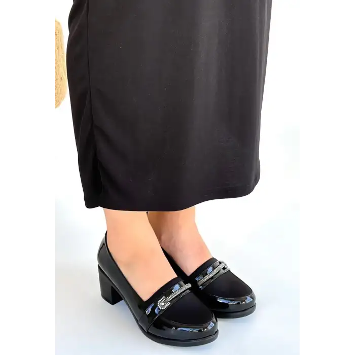 Yoer Siyah Rugan Dolgu Topuk Ayakkabı