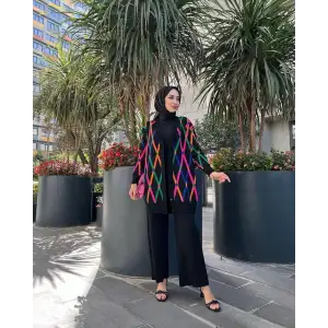 Hırkalı ikili takım çok renkli triko siyah