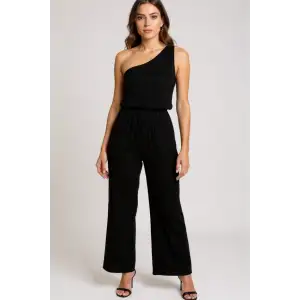 Kadın Siyah Tek Omuzlu Şık Bluz & Geniş Paça Pantolon İkili Takım – Modern, Konforlu ve Günlük Kombinlere Uygun