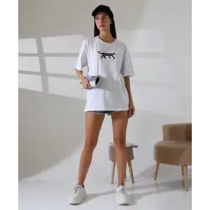 Kaplan nakış işlemeli Oversize tişört