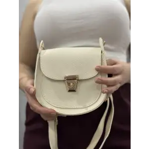 Klasik kapaklı bej cilt çanta