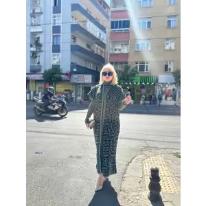 Siyah çizgi desenli elbiseli hırka triko takım haki